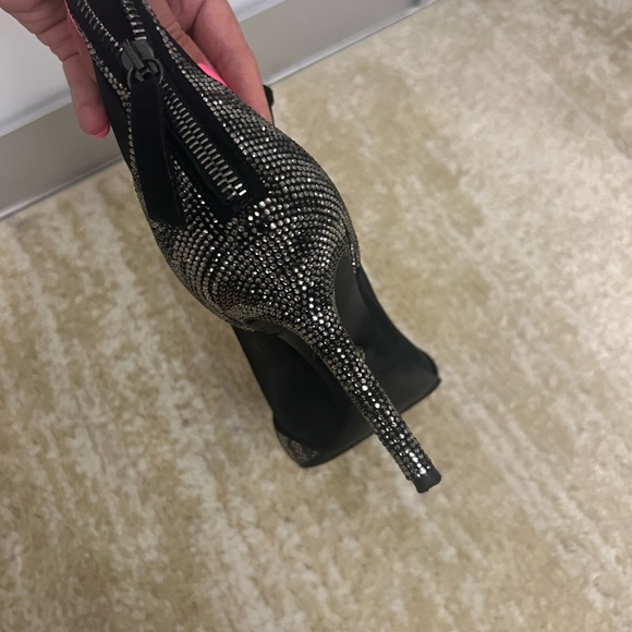 Roberto Cavalli size 37 - Picture 4 of 5